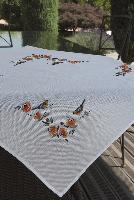 Oiseaux & Roses, surnappe " Brodlia " kit broderie traditionnelle