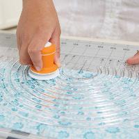 Cutter circulaire Fiskars pour tissus