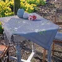 Flocons de Fleurs, kit nappe  broder Vervaco Verachtert