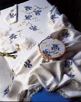 Iris, nappe ronde borde Dentelle Avila,  broder